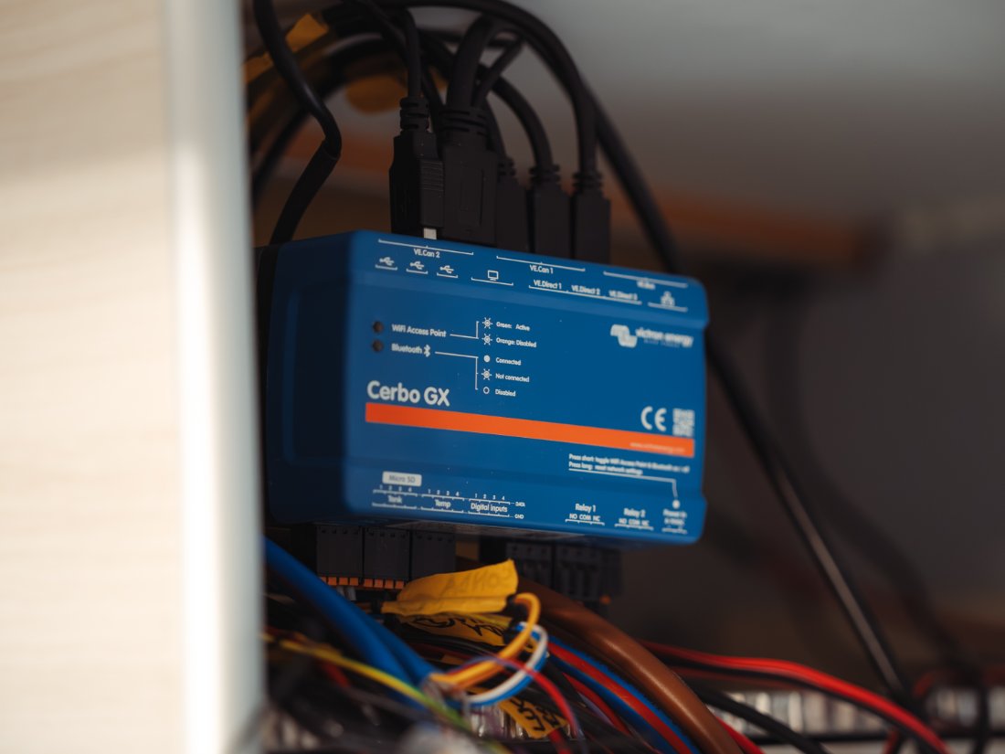 Elettronica Victron Energy a bordo